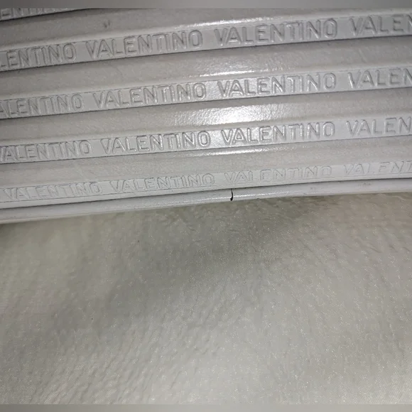 Mario Valentino Clutch Bag V Mark Leather White GUC - Picture 11 of 14